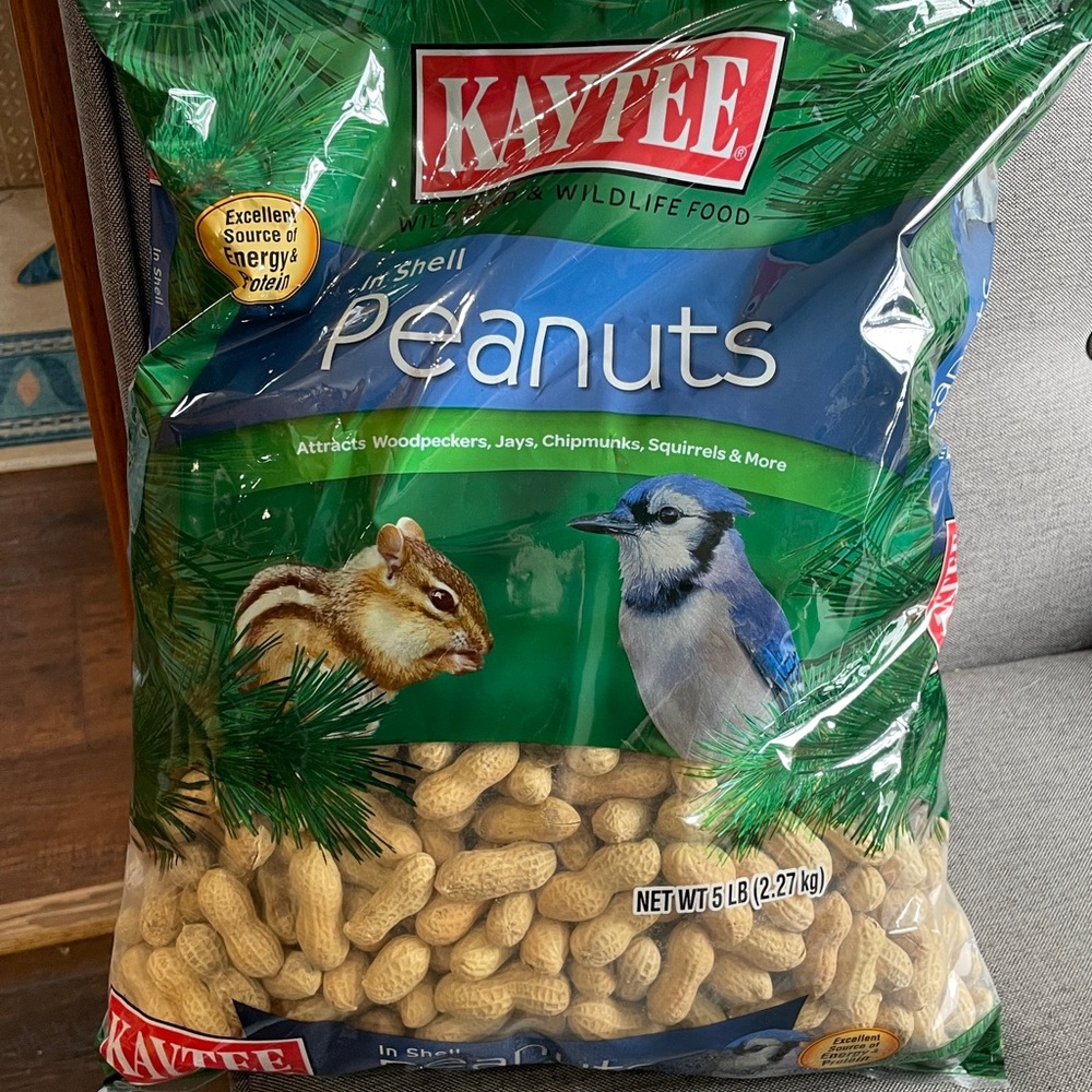 Kaytee In Shell Peanuts 5lbs - Picture 6 of 6
